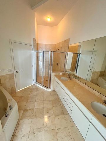 808 Brickell Key Drive 404, Miami, FL 33131