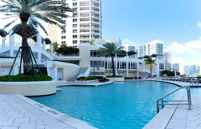 808 Brickell Key Drive 404, Miami, FL 33131