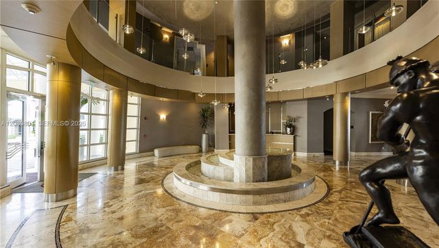808 Brickell Key Drive 404, Miami, FL 33131