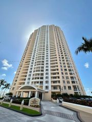 808 Brickell Key Drive 404, Miami, FL 33131