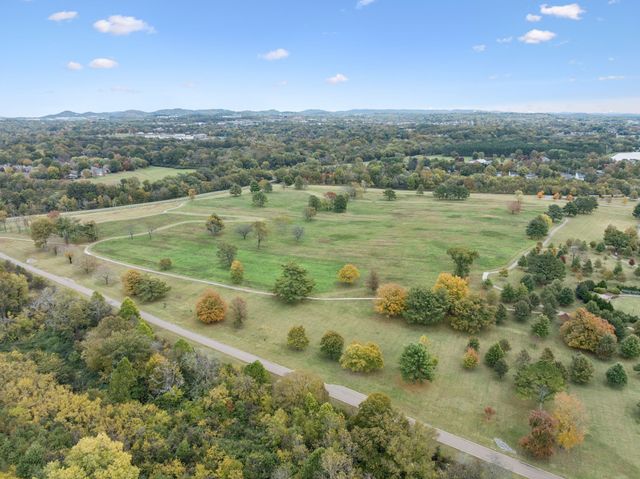 1612 Kinnard Dr, Franklin, TN 37064