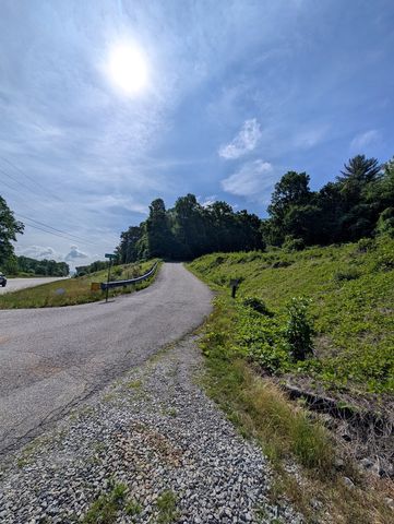 Tr 2 Flacon, Hayesville, NC 28904