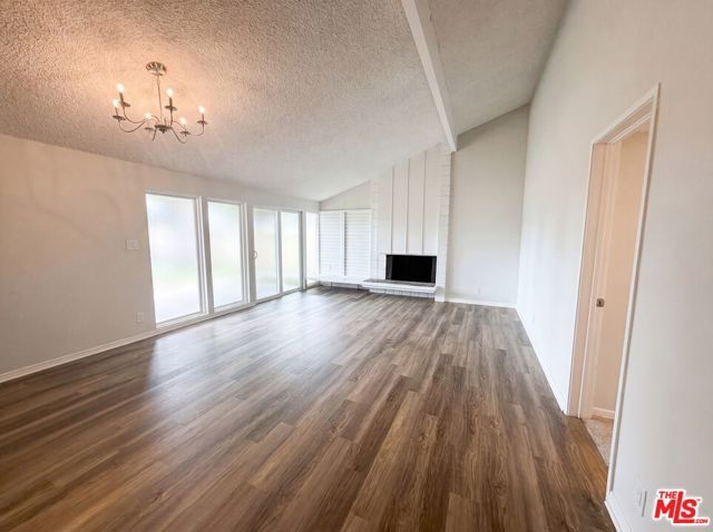 18400 Bermuda Street, Los Angeles, CA 91326