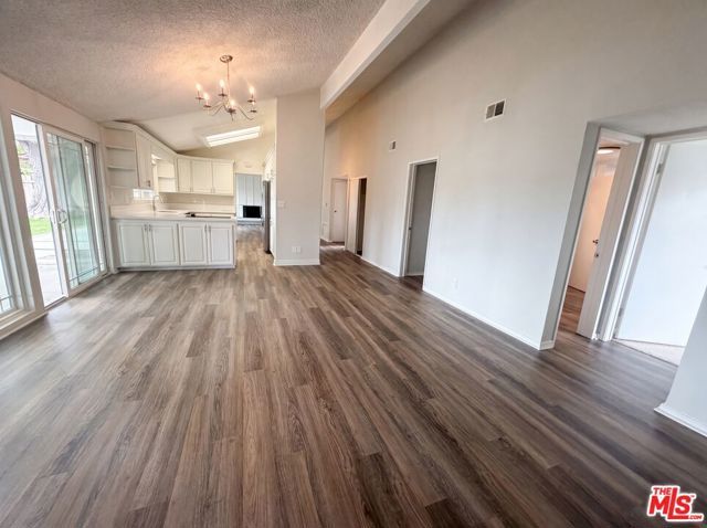 18400 Bermuda Street, Los Angeles, CA 91326