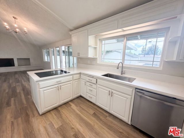 18400 Bermuda Street, Los Angeles, CA 91326