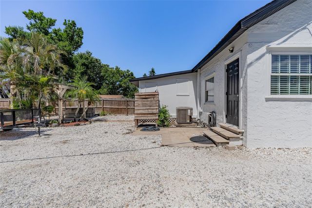 928 GROVELAND AVENUE, Venice, FL 34285