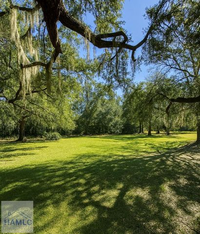 996 Dunlevie Road, Allenhurst, GA 31313