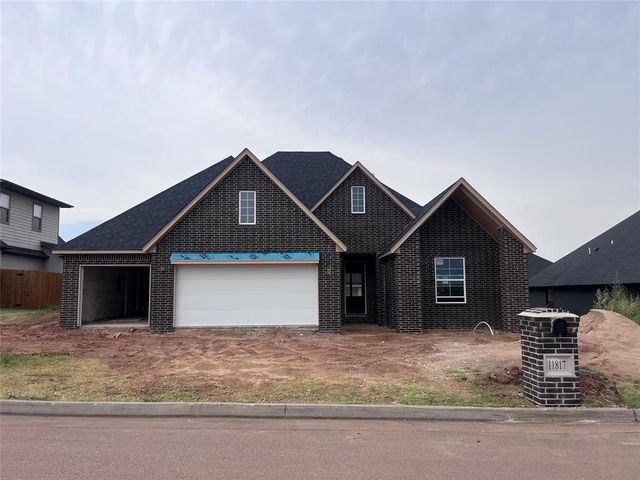 11817 NW 108th Place, Yukon, OK 73099