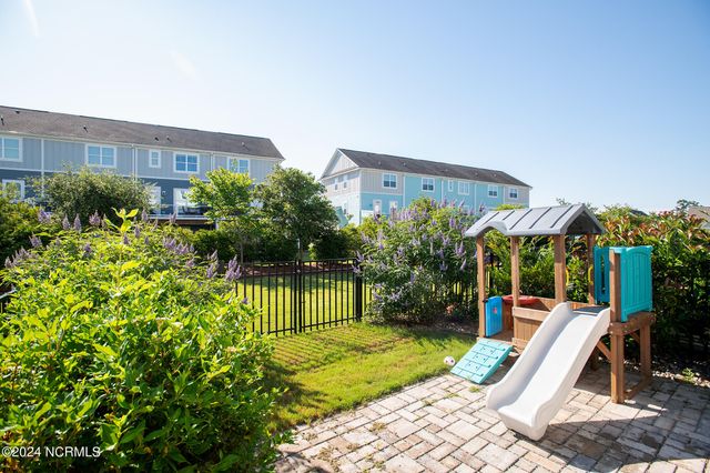 220 Gray Duck Drive, Beaufort, NC 28516