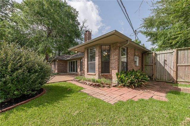 3011 Cortez Street, College Station, TX 77845