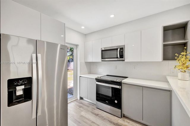 843 SW 20th St, Fort Lauderdale, FL 33315