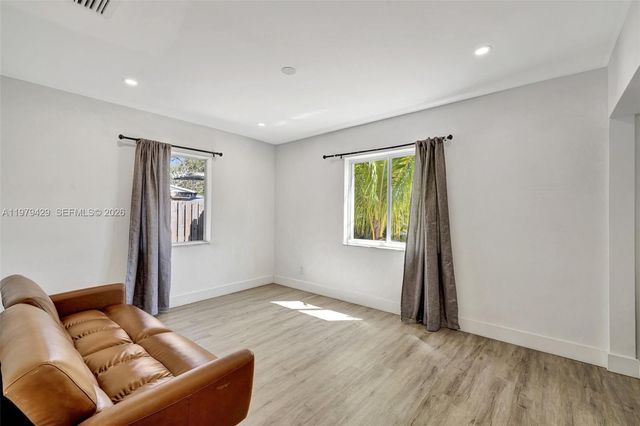 843 SW 20th St, Fort Lauderdale, FL 33315