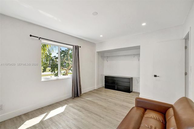 843 SW 20th St, Fort Lauderdale, FL 33315