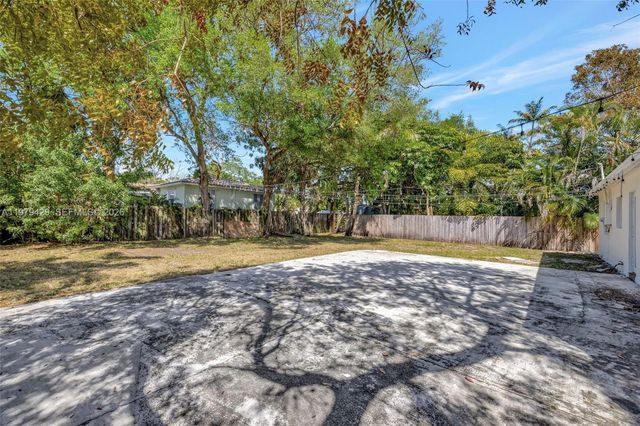 843 SW 20th St, Fort Lauderdale, FL 33315