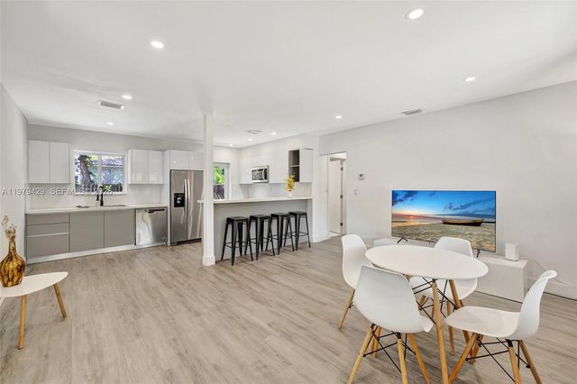 843 SW 20th St, Fort Lauderdale, FL 33315