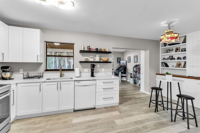 3415 51ST AVENUE CIRCLE W 206, Bradenton, FL 34210