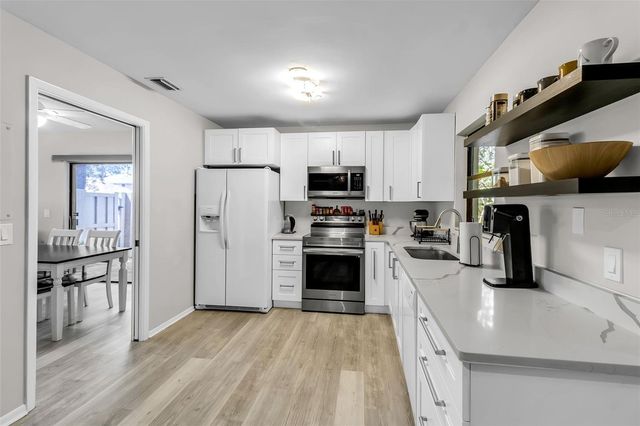 3415 51ST AVENUE CIRCLE W 206, Bradenton, FL 34210