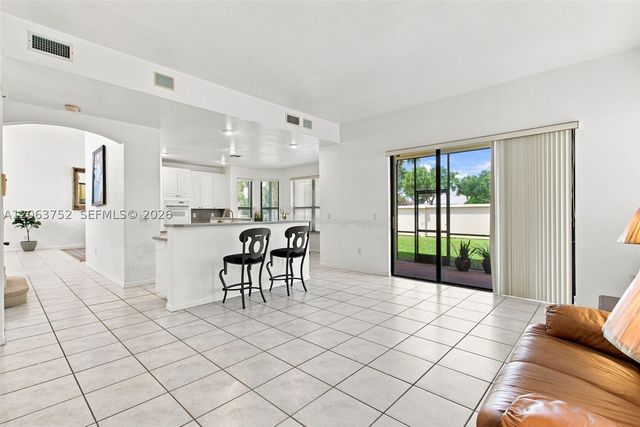 344 SW 159th Ln, Pembroke Pines, FL 33027