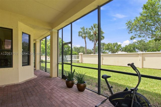 344 SW 159th Ln, Pembroke Pines, FL 33027