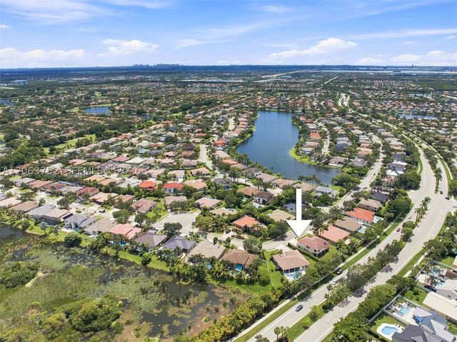 344 SW 159th Ln, Pembroke Pines, FL 33027
