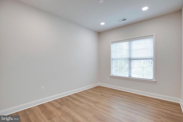 42936 COURTLAND CHASE SQ, Ashburn, VA 20148