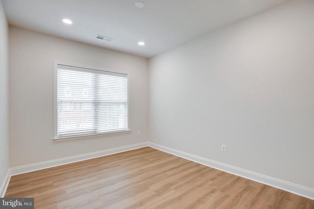 42936 COURTLAND CHASE SQ, Ashburn, VA 20148