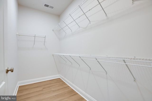 42936 COURTLAND CHASE SQ, Ashburn, VA 20148