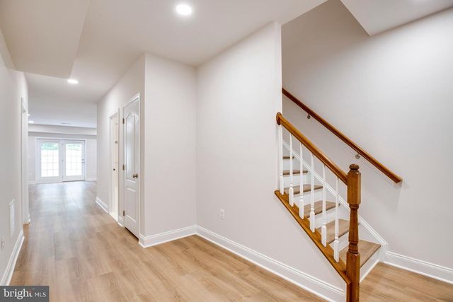 42936 COURTLAND CHASE SQ, Ashburn, VA 20148
