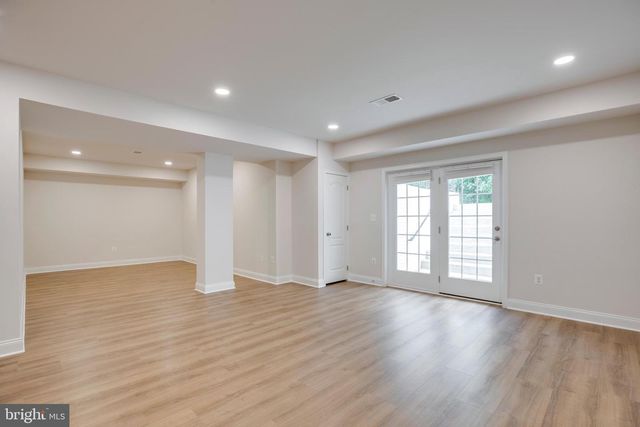 42936 COURTLAND CHASE SQ, Ashburn, VA 20148