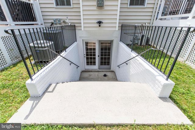 42936 COURTLAND CHASE SQ, Ashburn, VA 20148