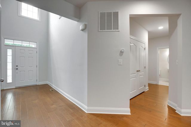 42936 COURTLAND CHASE SQ, Ashburn, VA 20148