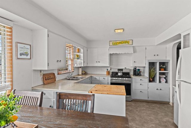 516 SIXTH AVENUE, Stevens Point, WI 54481