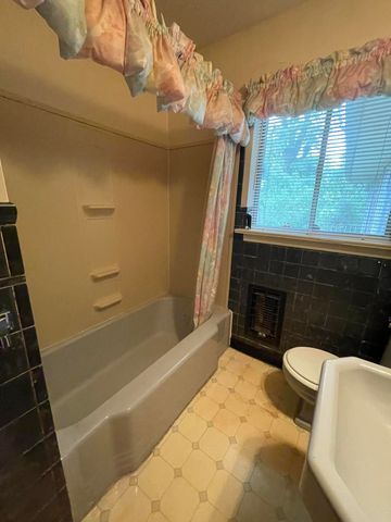 835 Brookfield Avenue, Chattanooga, TN 37412