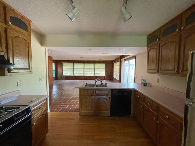 835 Brookfield Avenue, Chattanooga, TN 37412