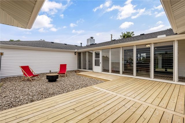 530 W Pecan Street, Rogers, AR 72756