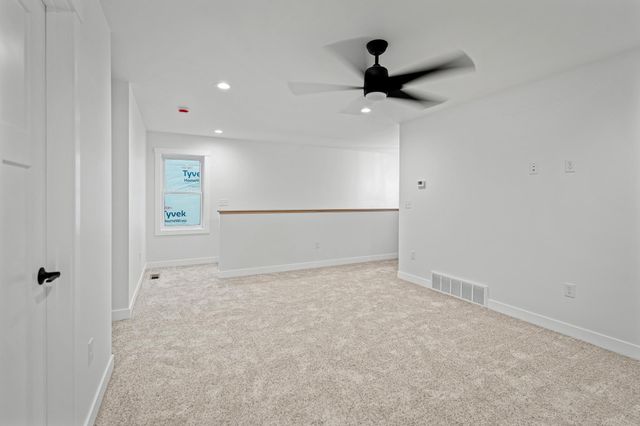 1628 Red Clover Street, Holmen, WI 54636