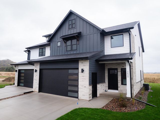 1628 Red Clover Street, Holmen, WI 54636