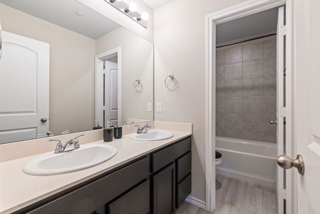 2224 Davenport Drive, Denton, TX 76207