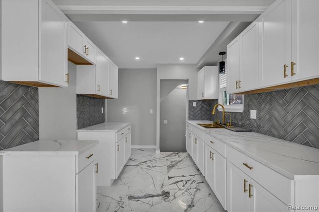 16874 Coyle Street, Detroit, MI 48235