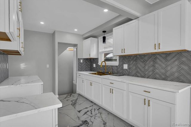 16874 Coyle Street, Detroit, MI 48235