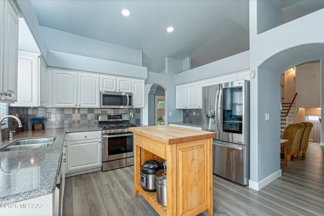 1560 E Grimaldi Place, Tucson, AZ 85737