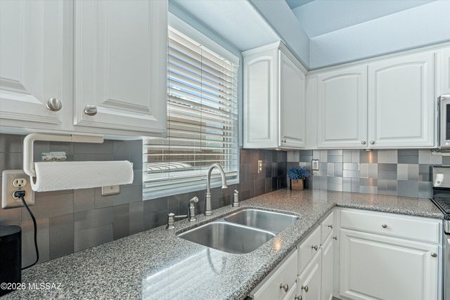 1560 E Grimaldi Place, Tucson, AZ 85737