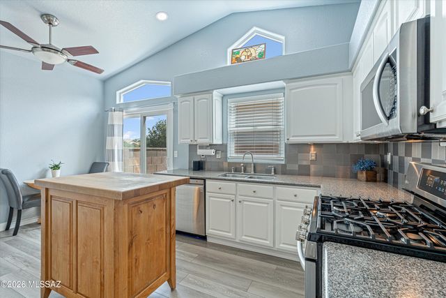 1560 E Grimaldi Place, Tucson, AZ 85737