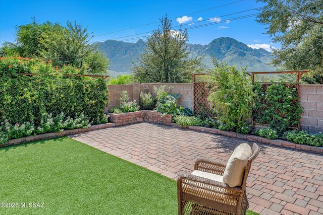 1560 E Grimaldi Place, Tucson, AZ 85737