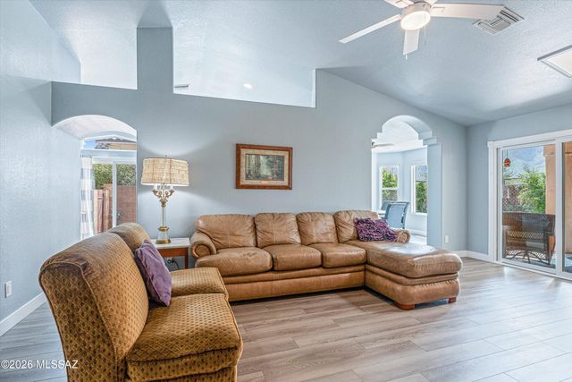 1560 E Grimaldi Place, Tucson, AZ 85737