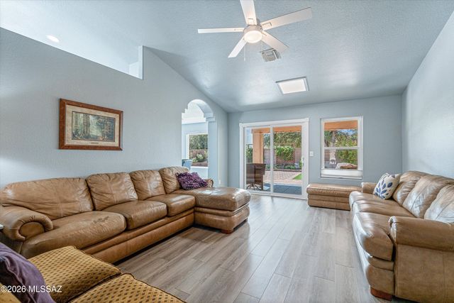1560 E Grimaldi Place, Tucson, AZ 85737