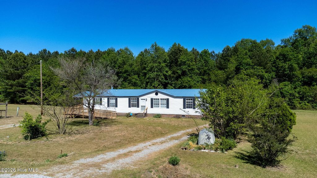 4652 Faith Baptist Church Road, Pinetops, NC 27864