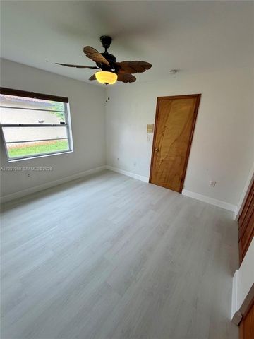 18145 NW 61st Ave, Hialeah, FL 33015