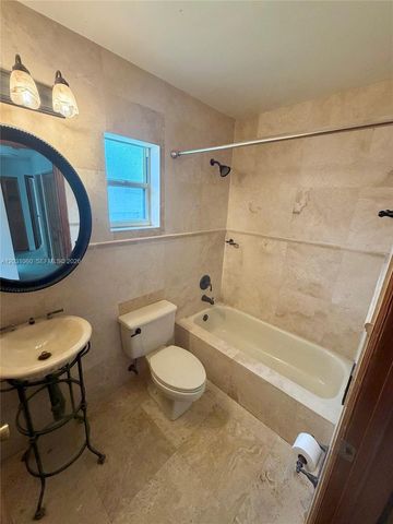 18145 NW 61st Ave, Hialeah, FL 33015
