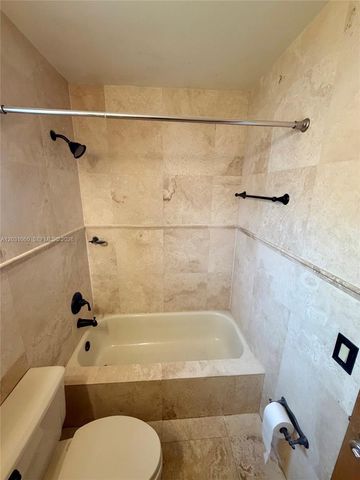 18145 NW 61st Ave, Hialeah, FL 33015